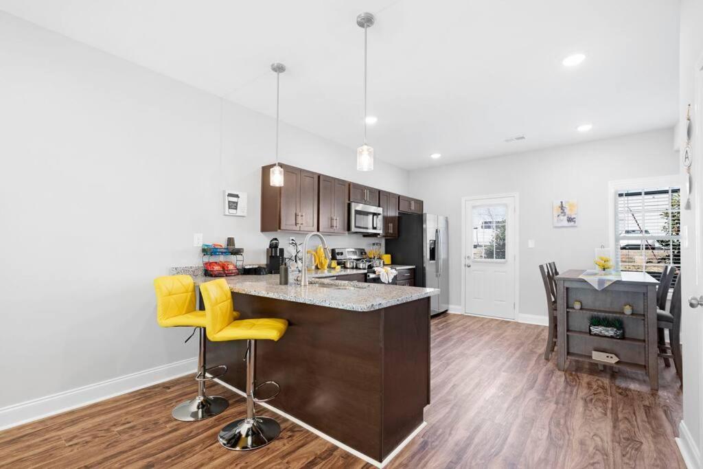 Make Lemonade In Luxury W King Bed And Free Parking Plus 40 Minutes To Nashville Clarksville Extérieur photo